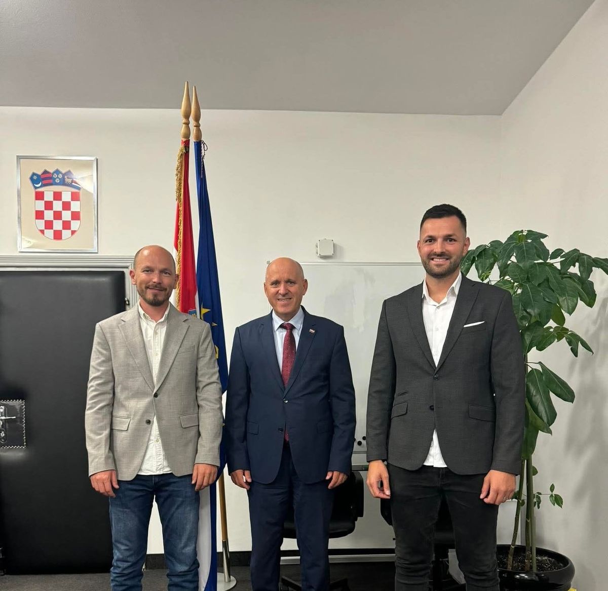 Načelnici općina Zmijavci i Lovreć sastali se s ministrima Piletićem i Bačićem