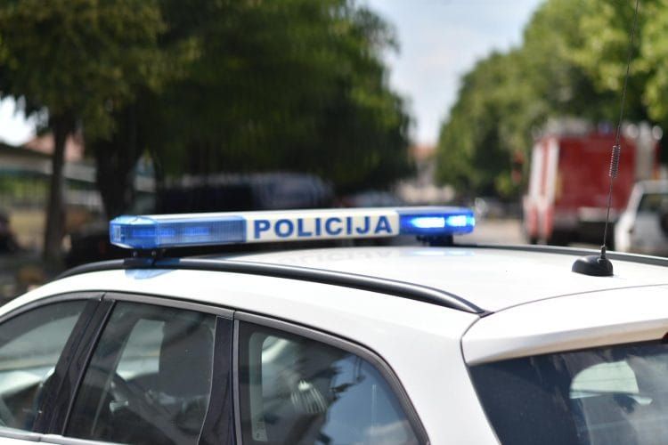U Lovreću zaustavljen vozač pod utjecajem droge, odbio liječnički pregled