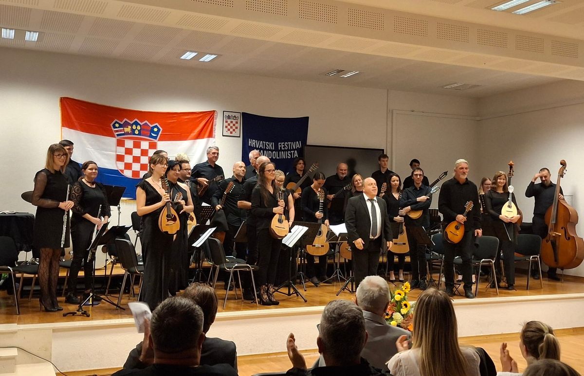 VIDEO Izvrsnim koncertom orkestra Ljubljana završen 29. festival Mandolina Imota