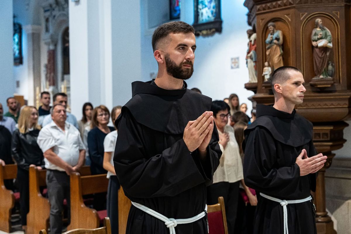 Đakonsko ređenje fra Mate Šakića u trogirskoj katedrali