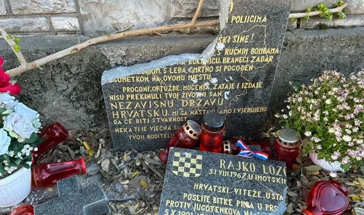 U Zadru oštećena spomen ploča imotskom branitelju Rajku Lozi