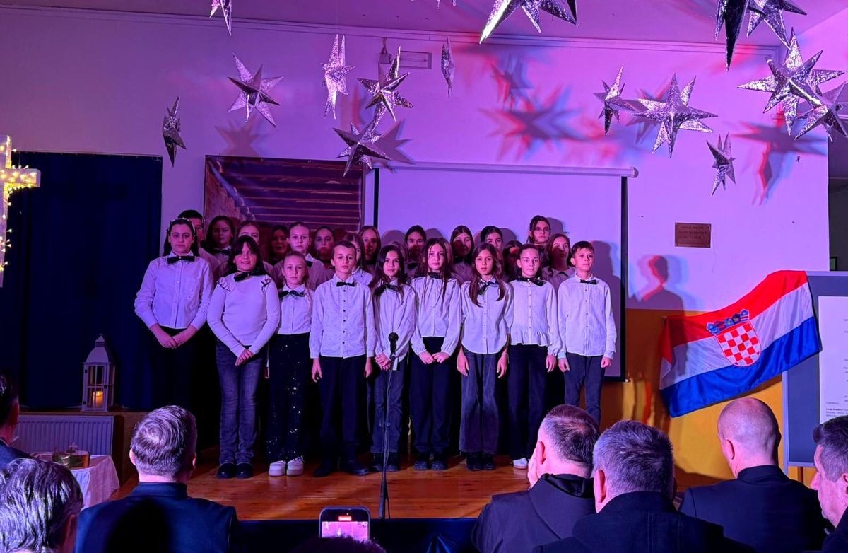 FOTO Svečana završnica 7. Međunarodnog literarno - likovnog natječaja "Velimir Đerek Sokol - Srce za Hrvatsku"