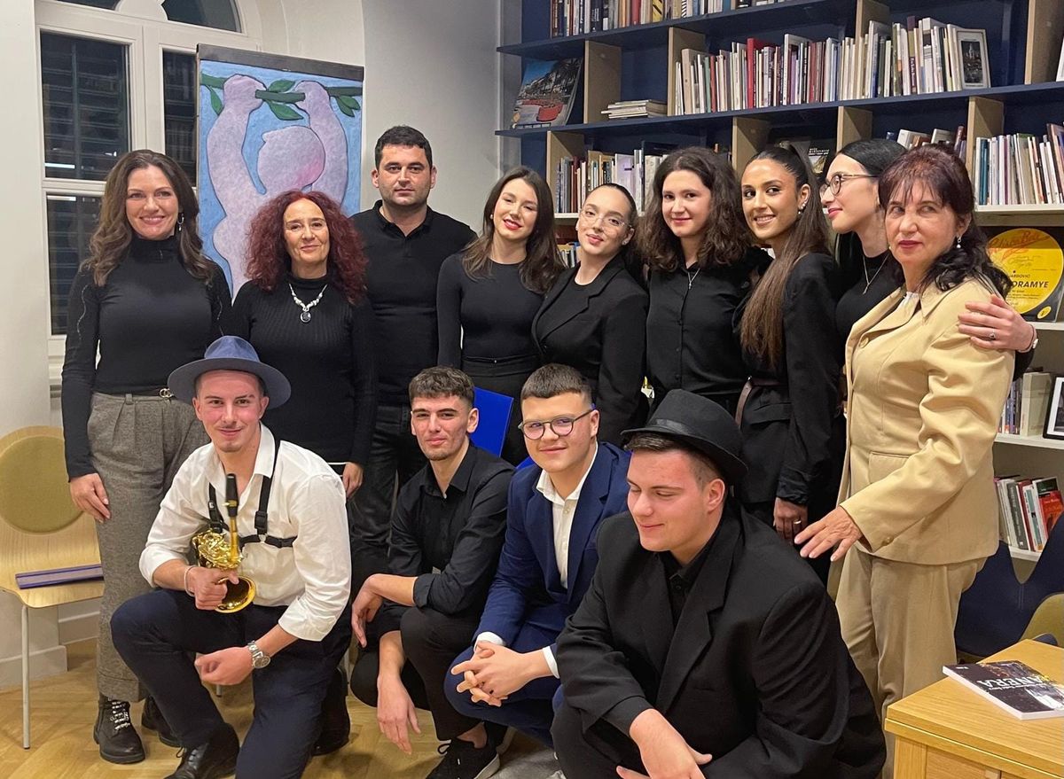Imotski srednjoškolci oduševili Split dramsko-glazbenim programom posvećenim Tinu Ujeviću