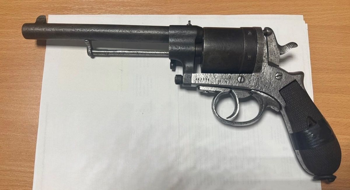 Pretragom kuće u Runovićima pronađen revolver