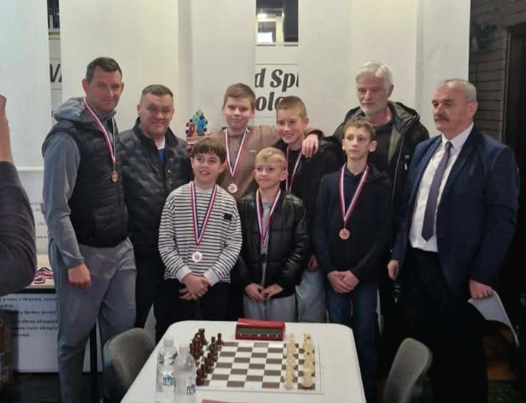 Učenici OŠ "Tin Ujević" Krivodol treći na županijskom natjecanju u šahu