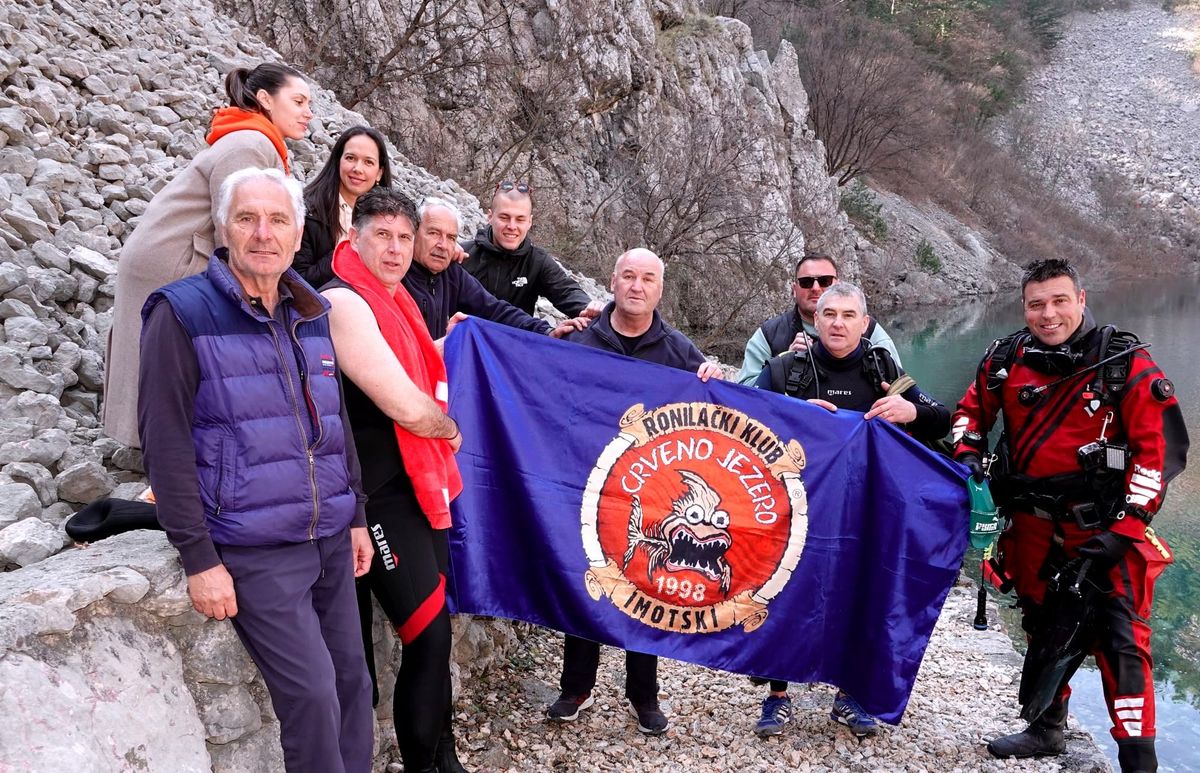 Ronilačka avantura u Modrom jezeru: Istražene potopljene serpentine i uklonjen otpad