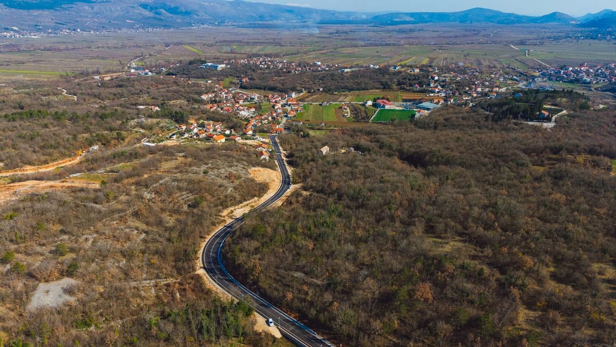 FOTO Završeni radovi na prometnici prema Hršćevanima, značajno poboljšani prometni uvjeti