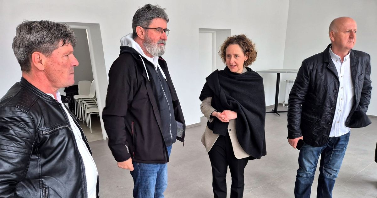 Zagvozd: Ministrica obišla radove na obnovi Doma kulture i najavila nova ulaganja