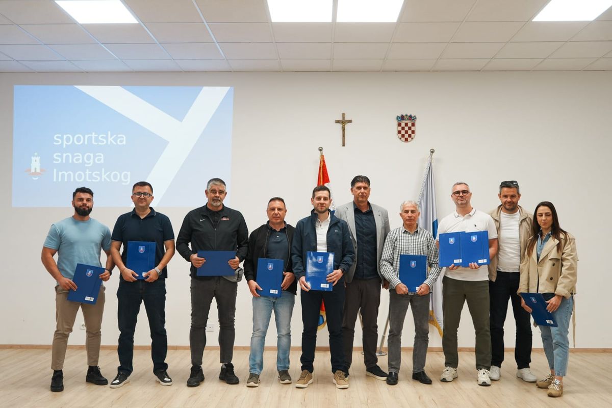 FOTO Dodijeljeni ugovori sportskim udrugama, Kolovrat: "Važno je potaknuti sve generacije na bavljenje sportom"