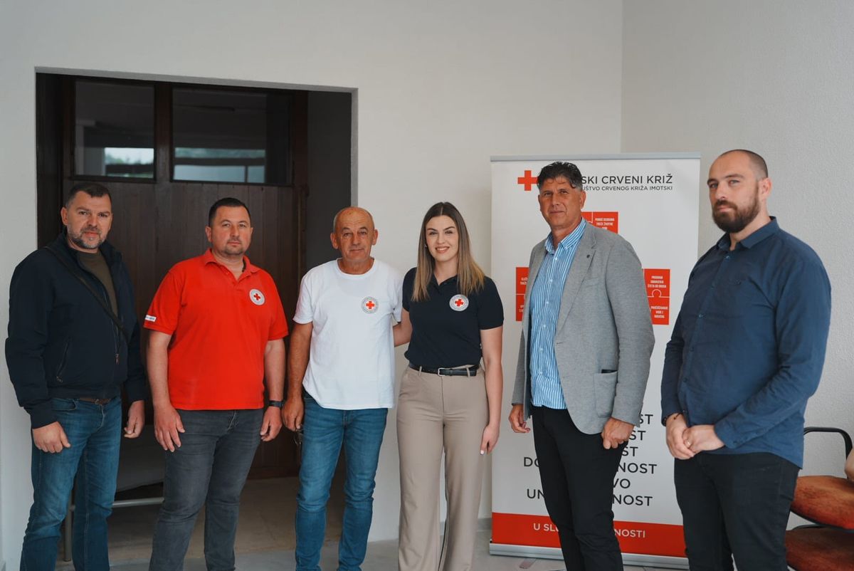 FOTO Gradonačelnik zahvalio volonterima Crvenog križa na humanosti i predanom radu povodom njihova dana