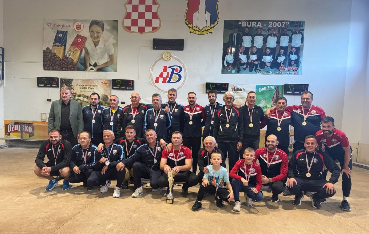 FOTO/VIDEO Imotski boćari prvaci Prve HBL Jug: Marijo Grančić najbolji igrač lige