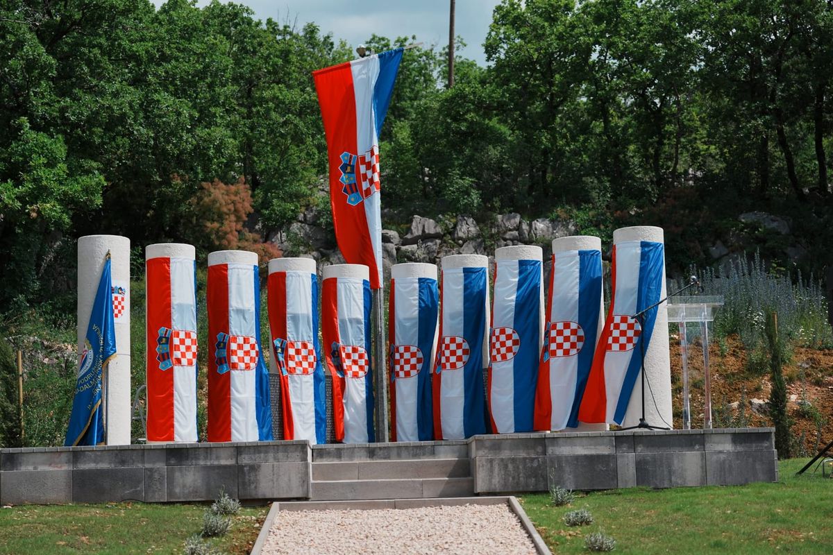 FOTO Na Tomislavljevu održana komemoracija za poginule branitelje, spomen-obilježje nije otkriveno