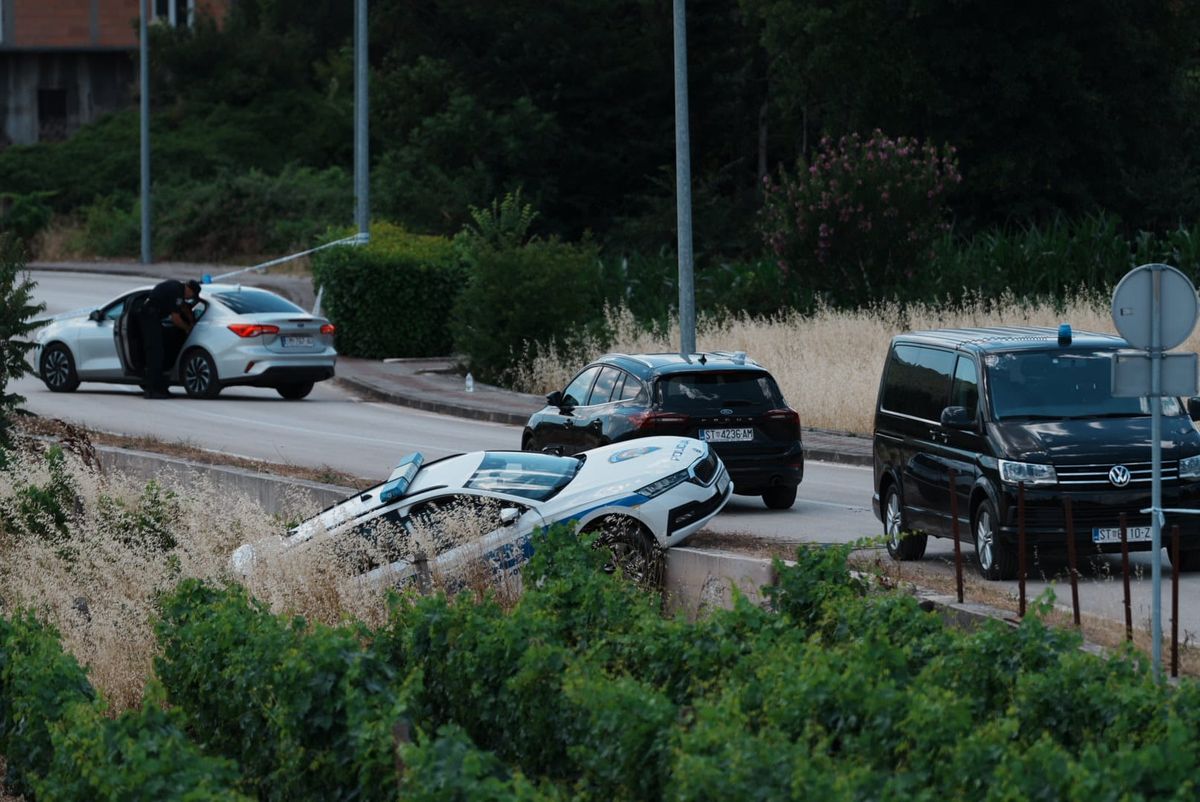 Drama u Zmijavcima: Muškarac napao policajce i zaključao se u kuću