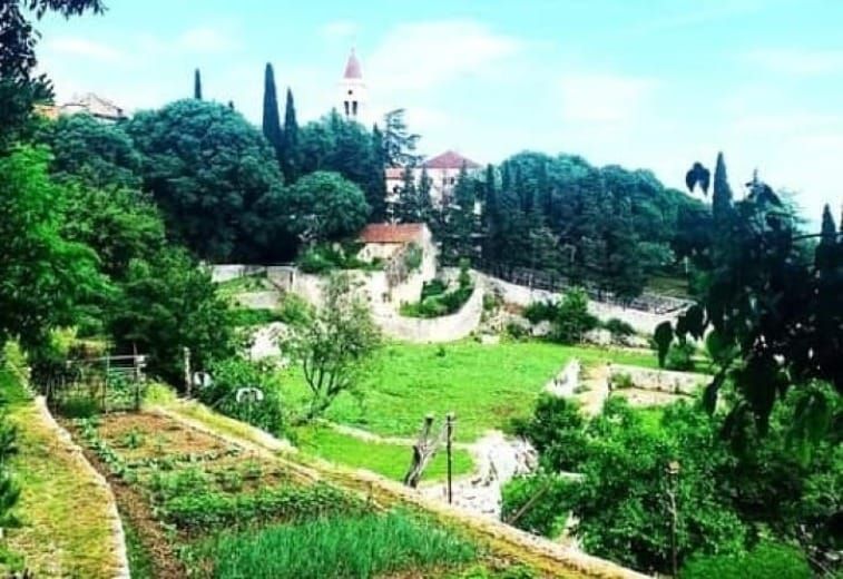 Kultura bez granica: Priča o imotskoj secesiji, i zaboravljenoj ljepoti starih imotskih vrtova