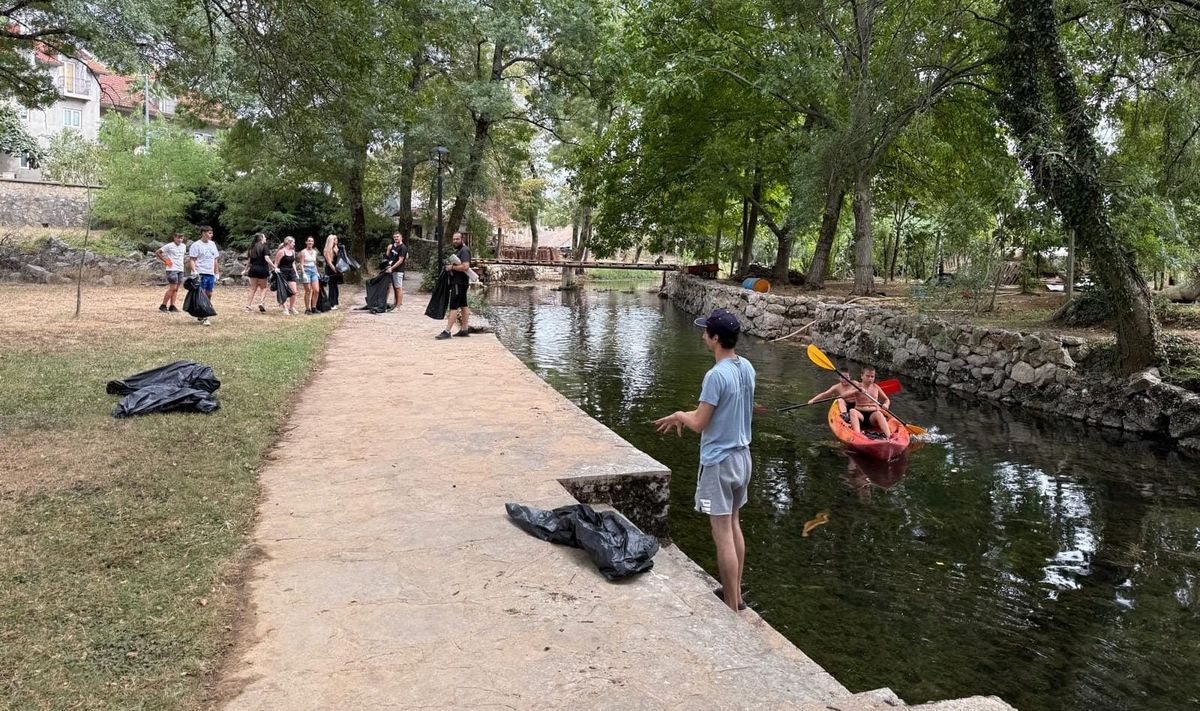 FOTO/AUDIO Pogledajte što je sve izvučeno iz Vrljike! Oko 200 ljudi čistilo rijeku