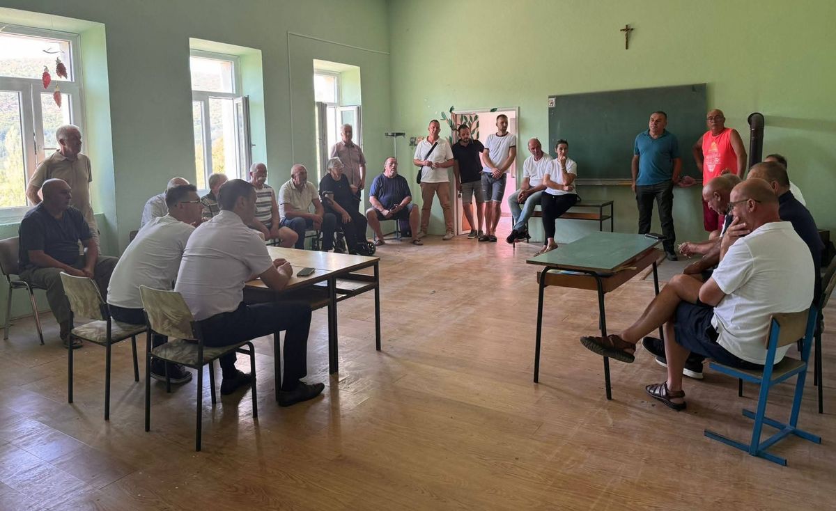 VELIKE PROMJENE U RIČICAMA: Čistoća uvodi red, poznato kada se odvozi otpad, a stižu i zelene kante