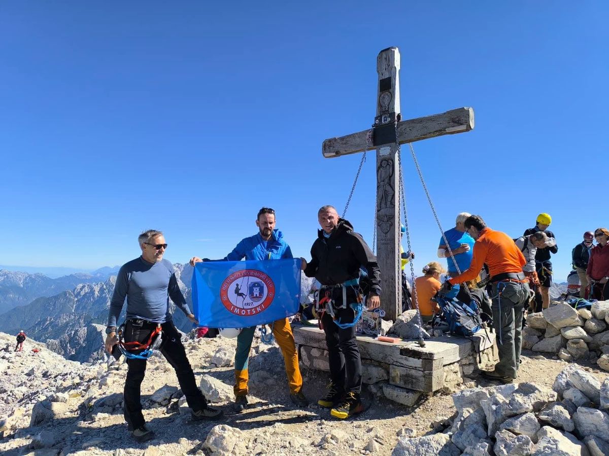 FOTO Od Čvrsnice do Mangarta: Imotski planinari ovog vikenda osvajali zahtjevne i spektakularne vrhove