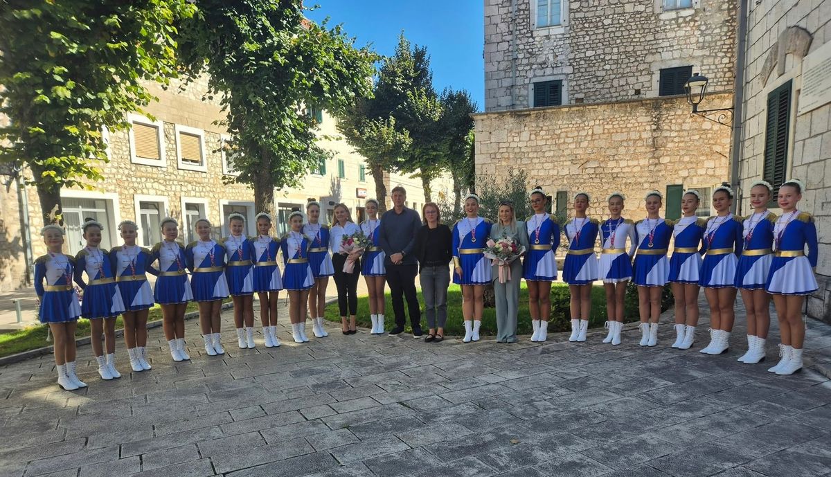 FOTO Gradonačelnik primio dvostruke svjetske prvakinje u mažoret plesu: "Na najljepši način predstavile ste Imotski i Hrvatsku"
