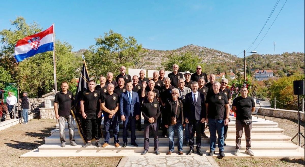 FOTO Izaslanstvo 115. Imotske brigade na Osojniku: Odana počast poginulim braniteljima