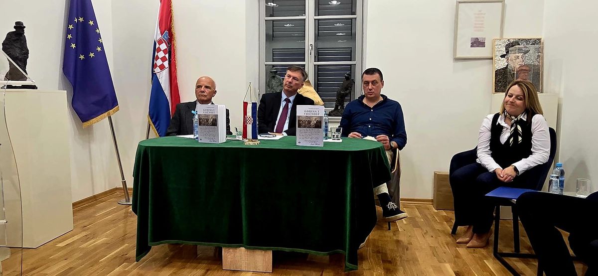 FOTO Na važan datum za hrvatsku povijest u Imotskom predstavljen roman "Godina i vječnost" o Franji Tuđmanu