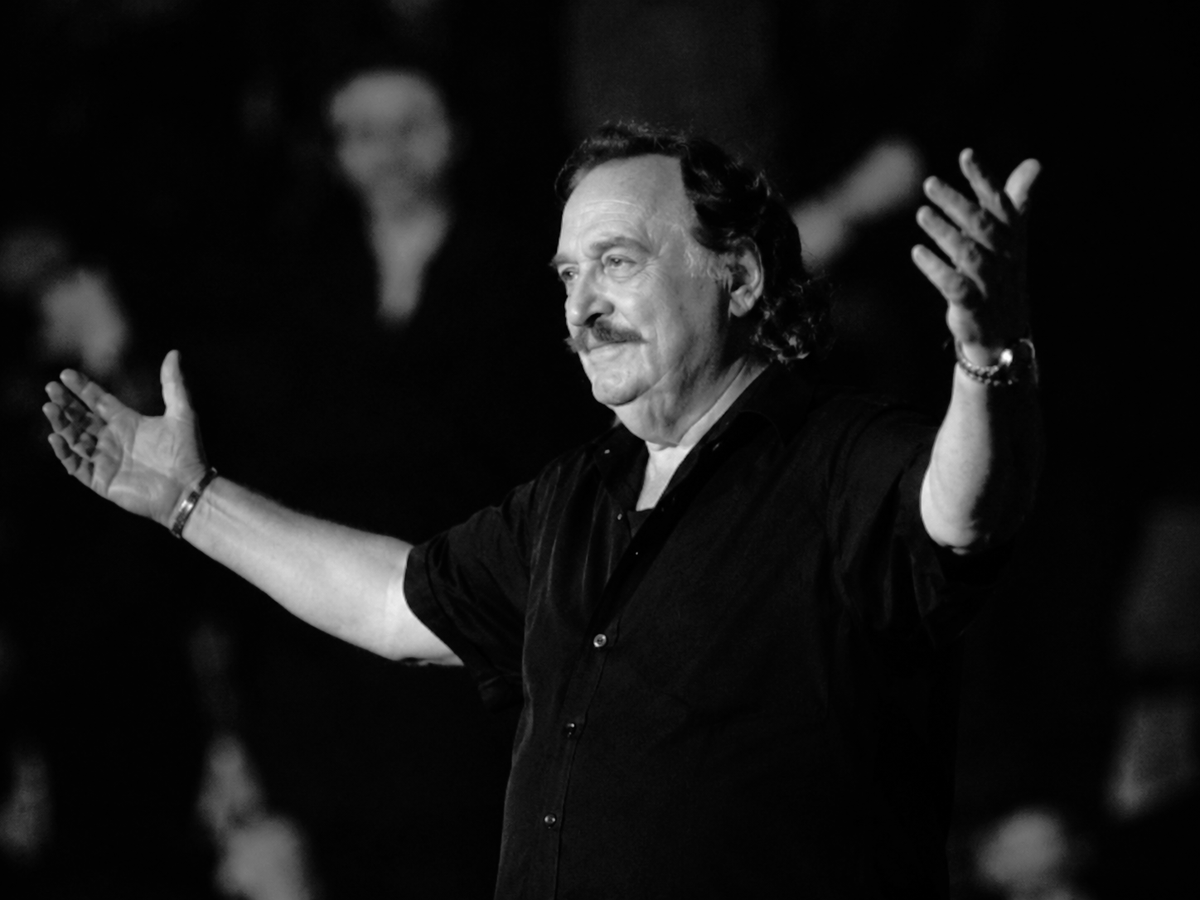 Preminuo Mišo Kovač: Legendarni pjevač otišao u 86. godini