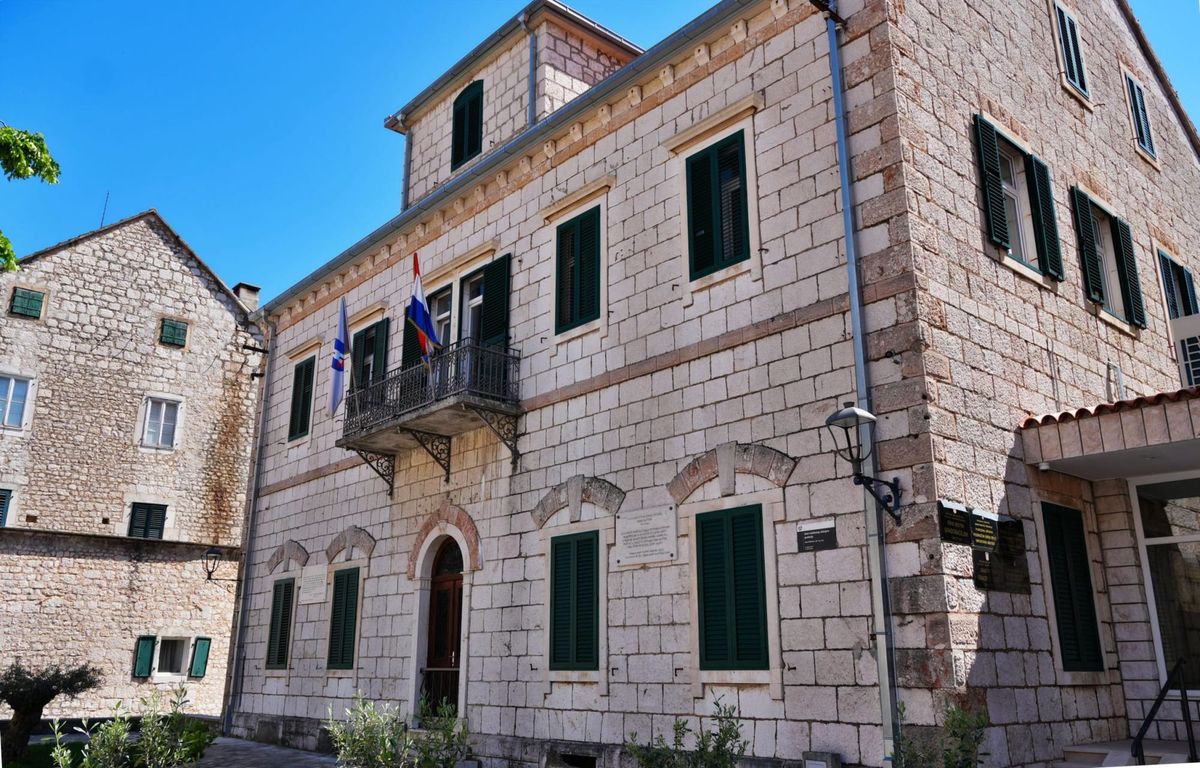 Grad Imotski objavio poziv korisnicima naknade za ogrjev: Evo što trebaju napraviti