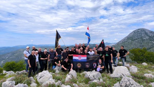 Udruga hrvatskih branitelja Domovinskog rata 115. Imotske brigade sudjelovala na komemoraciji na brdu Lisnik