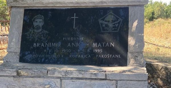Izaslanstvo DVD-a Imotski odalo počast junaku Branimiru Aniću Bubi