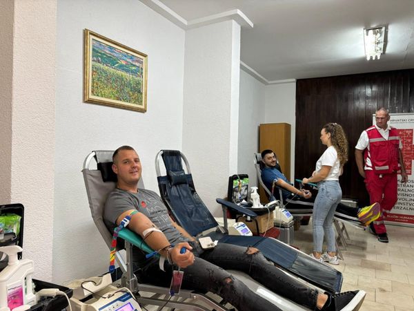 Crveni križ Imotski organizira prvu akciju darivanja krvi u Runovićima