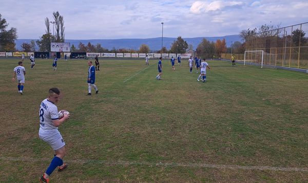 Pobjede Mladosti i Mračaja, Vinjani napokon do prva tri boda