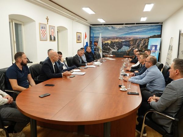 GRADSKE MINUTE Od demografije do sportskih reformi