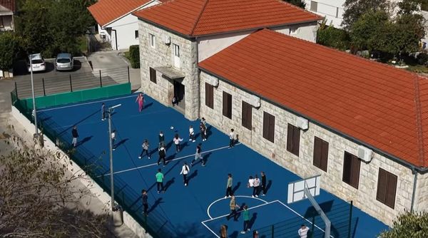 FOTO Područna škola Šute u Zmijavcima dobila potpuno novo igralište