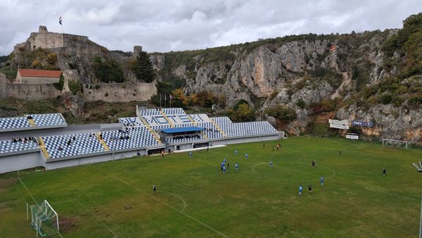 Pobjede Imotskog i Mračaja, Kamen poražen u Kaštel Sućurcu