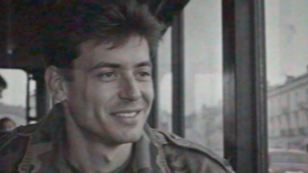 Prvi puta u povijesti hrvatskog filma oživljen lik stvarnog heroja Domovinskog rata, Velimira Đereka Sokola