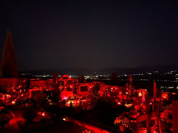 Vjernici obilježavaju svetkovinu Svih svetih: Dan molitve, sjećanja i svetosti života