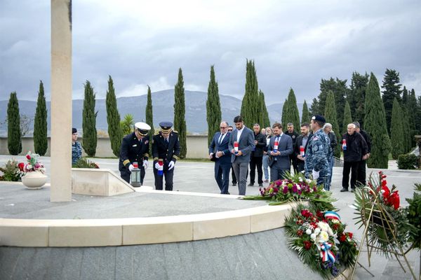 ŽUPANIJSKI TJEDNIK Počast žrtvama uz Dan sjećanja na žrtve Domovinskog rata te Dana sjećanja na žrtvu Vukovara i Škabrnje