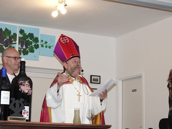 Krštenje mošta u Prološcu: "Oslobodi nas sveti Martine čatrnja i svih voda za piće"