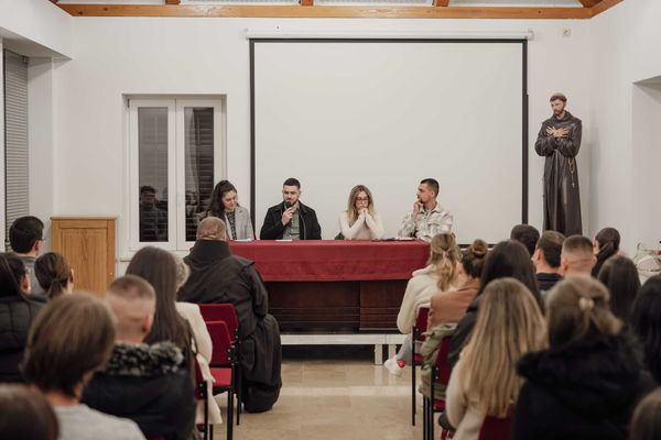 FOTO Bračni parovi Ćorić i Jerković podijelili svoje iskustvo života u sakramentu braka