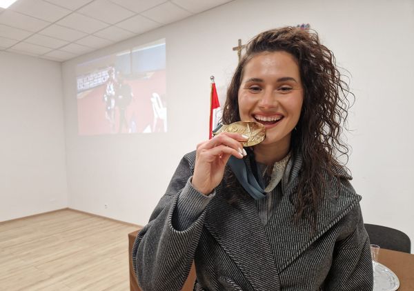 FOTO Olimpijska pobjednica Matea Kolovrat svečano dočekana u rodnom Imotskom