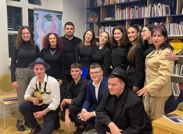 Imotski srednjoškolci oduševili Split dramsko-glazbenim programom posvećenim Tinu Ujeviću