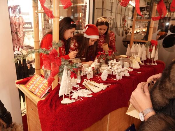 Veliki Božićni sajam učeničkih zadruga - uđite u čarobno blagdansko ozračje