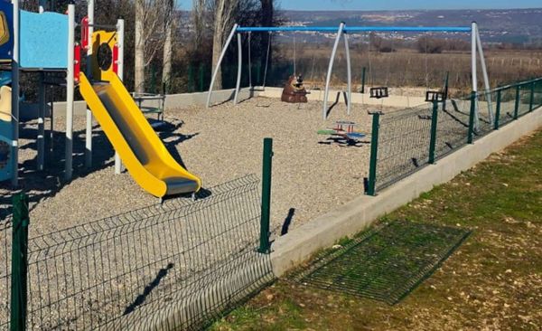 Vandalizam u Runovićima - kome smeta dječje igralište