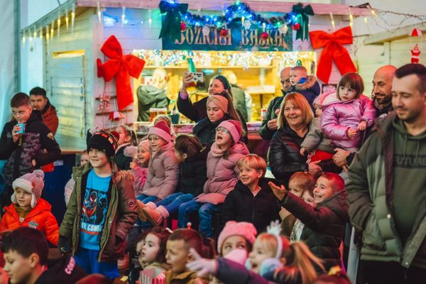 FOTO Šator Adventa u Zmijavcima bio je ispunjen dječjim osmjesima i oduševljenjem posebnom božićnom čarolijom