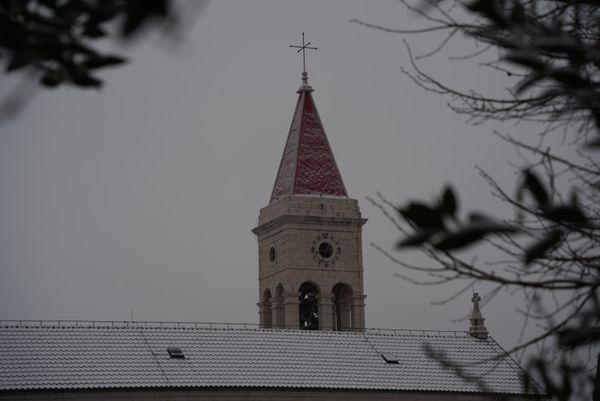 Upoznajmo sakramente: bolesničko pomazanje tema tribine Treći petak u Imotskom