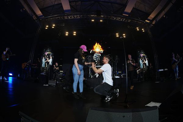 Široki u transu, na Thompsonovu koncertu pala prosidba