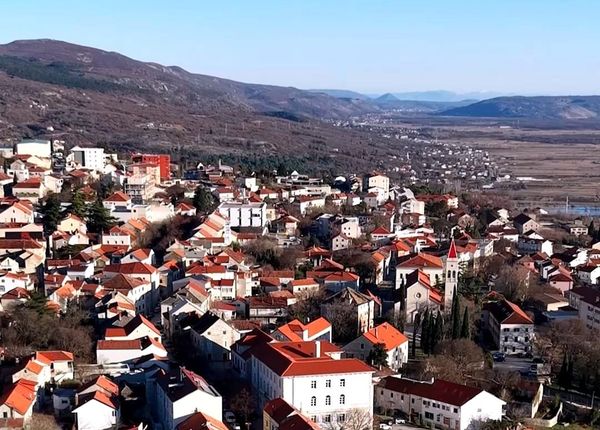 Grad Imotski isplatio drugi dio naknada za prijevoz studentima