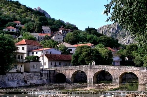 Općina Proložac izdvojila 70.800 eura za studente i učenike: isplaćene naknade za prijevoz, slijede i stipendije