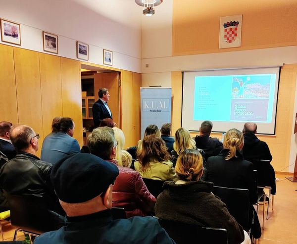 FOTO Tribina udruge KUM Proložac u Wiesbadenu: Božo Skoko govorio o novom hrvatskom identitetu