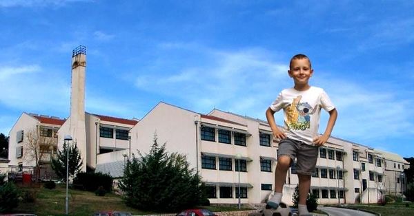 Maturanti imotske Gimnazije i Tehničke škole organiziraju humanitarnu tombolu za Marka iz Prološca