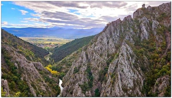Uskrsni ponedjeljak u prirodi: HPD Imotski vodi na Badnjevice